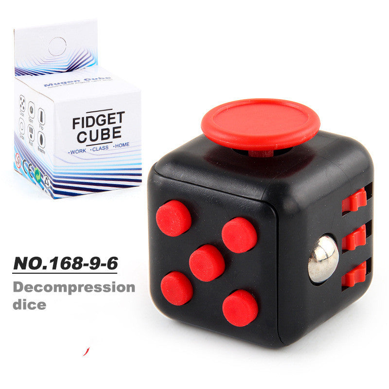 stress relief cube in black and white colour